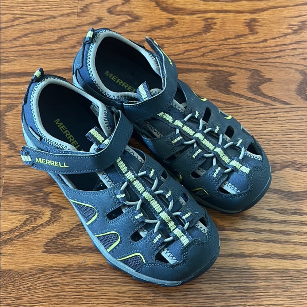 Merrell boys closed toe sandals